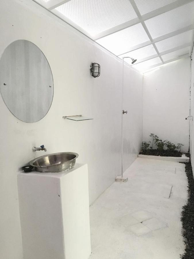 Kubu Container Hotel Uluwatu  Exterior photo